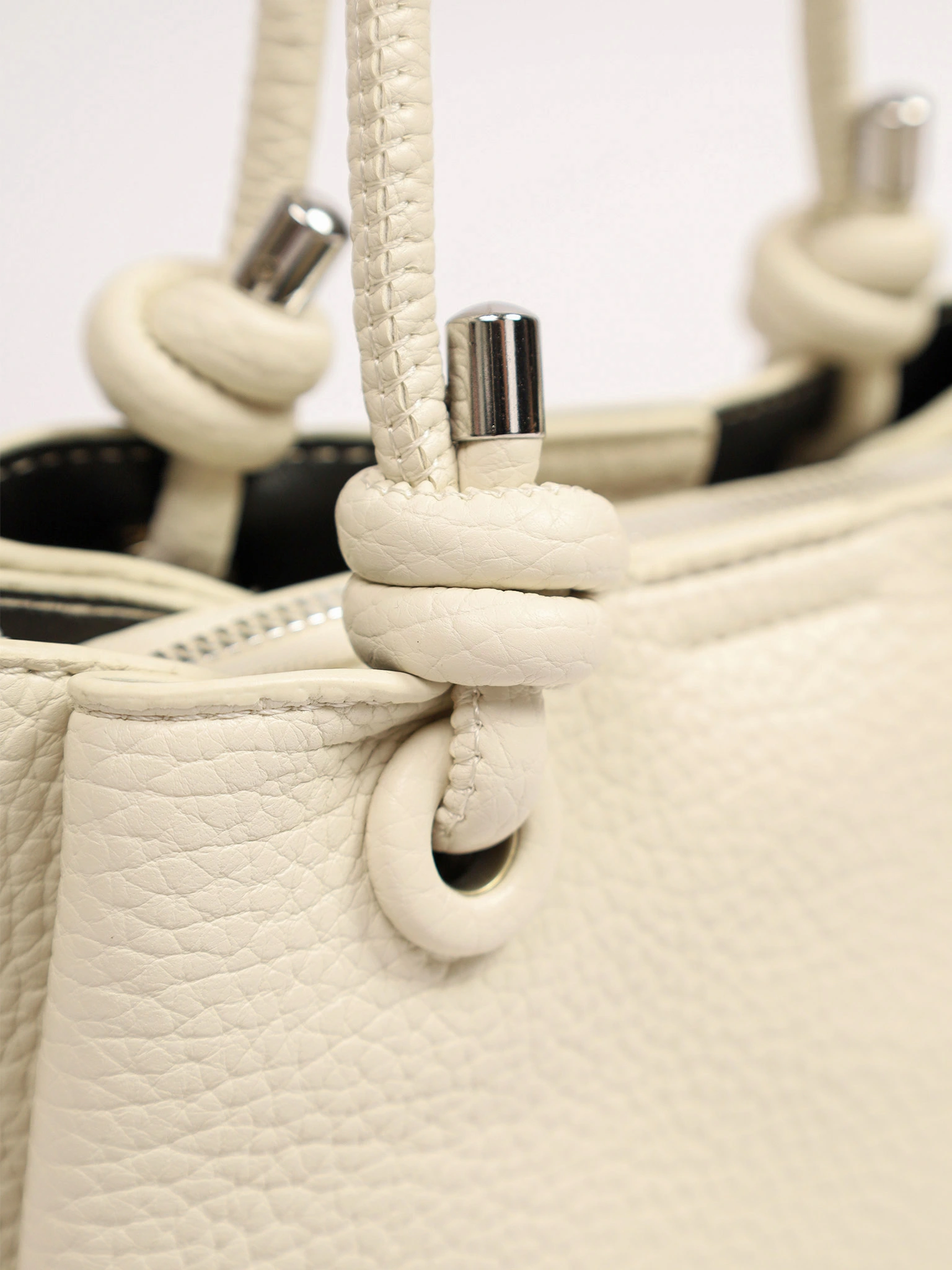 Сумка-тоут с округлыми ручками в ассортименте